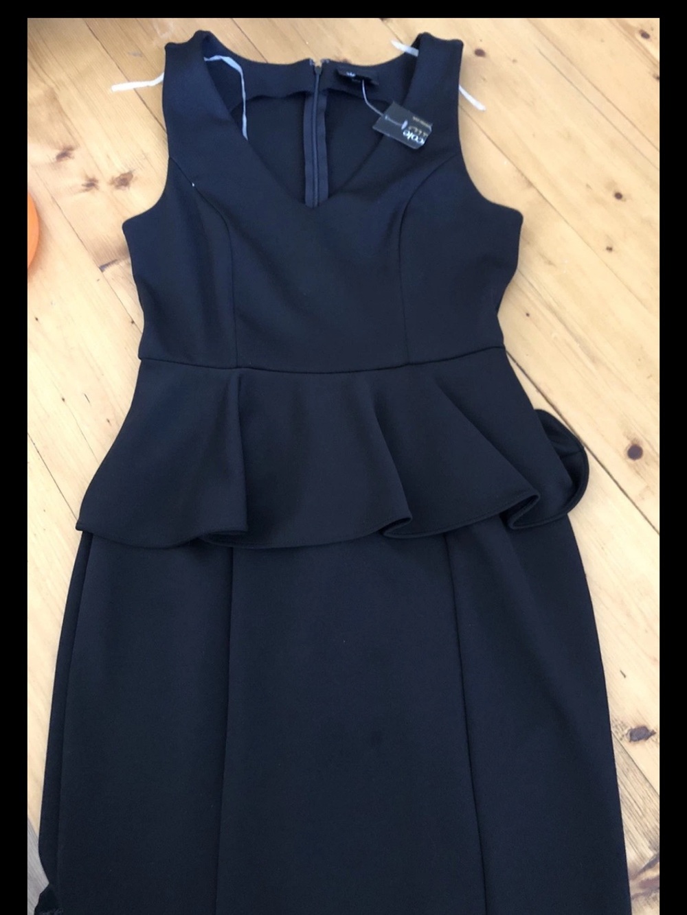 Nicole Miller Black Chic Peplum Silhouette Dress size small NWT